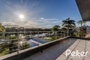 Casa em Condomínio à venda com 361m², 3 dormitórios, 3 suítes, no bairro Terra Ville em PORTO ALEGRE