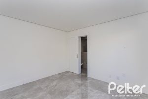 Casa em Condomínio à venda com 392m², 4 dormitórios, 4 suítes, 4 vagas, no bairro Terra Ville em PORTO ALEGRE