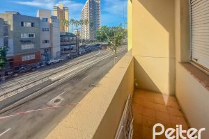 Apartamento à venda com 62m², 2 dormitórios, no bairro Partenon em Porto Alegre