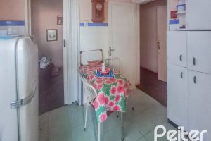 Apartamento à venda com 62m², 2 dormitórios, no bairro Partenon em Porto Alegre