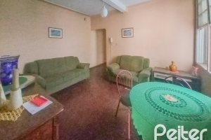 Apartamento à venda com 62m², 2 dormitórios, no bairro Partenon em Porto Alegre