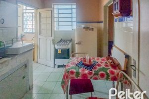 Apartamento à venda com 62m², 2 dormitórios, no bairro Partenon em Porto Alegre