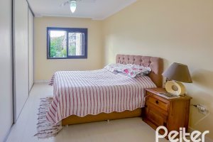 Casa à venda com 150m², 3 dormitórios, 1 suíte, 3 vagas, no bairro Espírito Santo em Porto Alegre