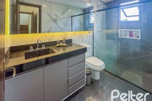 Casa à venda com 150m², 3 dormitórios, 1 suíte, 3 vagas, no bairro Espírito Santo em Porto Alegre