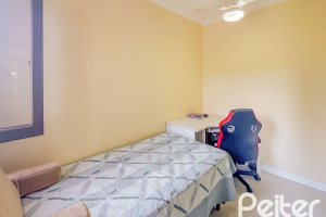 Casa à venda com 150m², 3 dormitórios, 1 suíte, 3 vagas, no bairro Espírito Santo em Porto Alegre