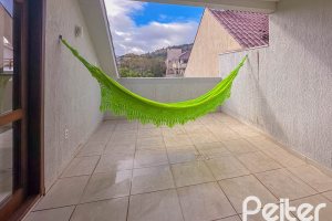 Casa à venda com 150m², 3 dormitórios, 1 suíte, 3 vagas, no bairro Espírito Santo em Porto Alegre