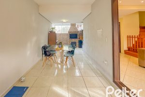 Casa à venda com 150m², 3 dormitórios, 1 suíte, 3 vagas, no bairro Espírito Santo em Porto Alegre