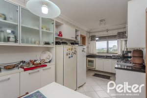 Apartamento à venda com 136m², 3 dormitórios, 1 suíte, 2 vagas, no bairro Tristeza em PORTO ALEGRE