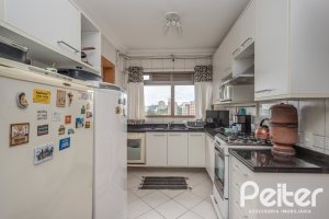 Apartamento à venda com 136m², 3 dormitórios, 1 suíte, 2 vagas, no bairro Tristeza em PORTO ALEGRE