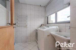 Apartamento à venda com 136m², 3 dormitórios, 1 suíte, 2 vagas, no bairro Tristeza em PORTO ALEGRE