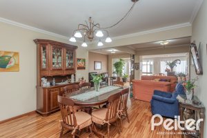 Apartamento à venda com 136m², 3 dormitórios, 1 suíte, 2 vagas, no bairro Tristeza em PORTO ALEGRE