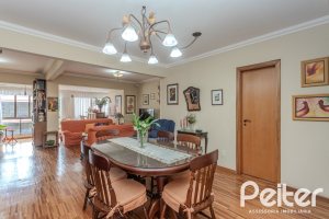 Apartamento à venda com 136m², 3 dormitórios, 1 suíte, 2 vagas, no bairro Tristeza em PORTO ALEGRE