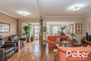 Apartamento à venda com 136m², 3 dormitórios, 1 suíte, 2 vagas, no bairro Tristeza em PORTO ALEGRE