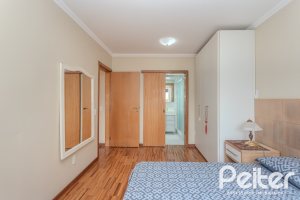 Apartamento à venda com 136m², 3 dormitórios, 1 suíte, 2 vagas, no bairro Tristeza em PORTO ALEGRE