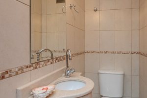 Apartamento à venda com 136m², 3 dormitórios, 1 suíte, 2 vagas, no bairro Tristeza em PORTO ALEGRE