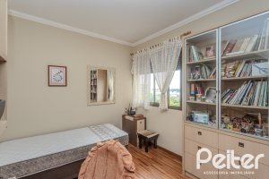 Apartamento à venda com 136m², 3 dormitórios, 1 suíte, 2 vagas, no bairro Tristeza em PORTO ALEGRE