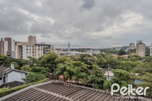 Apartamento à venda com 136m², 3 dormitórios, 1 suíte, 2 vagas, no bairro Tristeza em PORTO ALEGRE