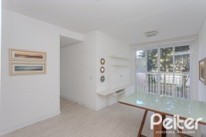 Apartamento à venda com 57m², 2 dormitórios, 1 suíte, 1 vaga, no bairro Vila Nova em PORTO ALEGRE