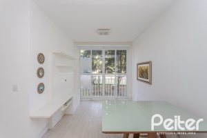 Apartamento à venda com 57m², 2 dormitórios, 1 suíte, 1 vaga, no bairro Vila Nova em PORTO ALEGRE