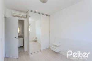 Apartamento à venda com 57m², 2 dormitórios, 1 suíte, 1 vaga, no bairro Vila Nova em PORTO ALEGRE