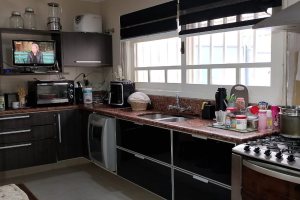 Casa à venda com 324m², 5 dormitórios, 1 suíte, 2 vagas, no bairro Jardim Isabel em Porto Alegre