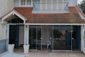 Casa à venda com 324m², 5 dormitórios, 1 suíte, 2 vagas, no bairro Jardim Isabel em Porto Alegre