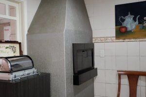 Casa à venda com 324m², 5 dormitórios, 1 suíte, 2 vagas, no bairro Jardim Isabel em Porto Alegre