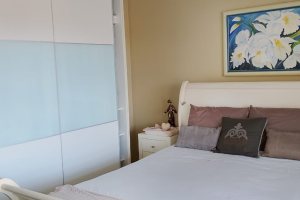 Casa à venda com 324m², 5 dormitórios, 1 suíte, 2 vagas, no bairro Jardim Isabel em Porto Alegre