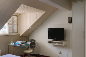 Casa à venda com 324m², 5 dormitórios, 1 suíte, 2 vagas, no bairro Jardim Isabel em Porto Alegre