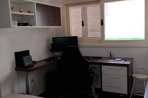 Casa à venda com 324m², 5 dormitórios, 1 suíte, 2 vagas, no bairro Jardim Isabel em Porto Alegre
