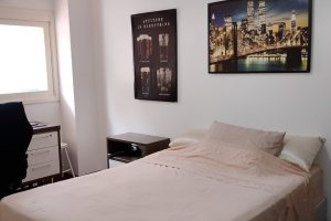 Casa à venda com 324m², 5 dormitórios, 1 suíte, 2 vagas, no bairro Jardim Isabel em Porto Alegre
