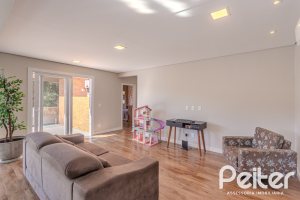 Casa em Condomínio à venda com 340m², 3 dormitórios, 3 suítes, 4 vagas, no bairro Alphaville em PORTO ALEGRE