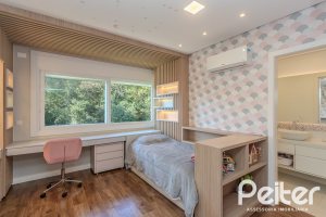 Casa em Condomínio à venda com 340m², 3 dormitórios, 3 suítes, 4 vagas, no bairro Alphaville em PORTO ALEGRE