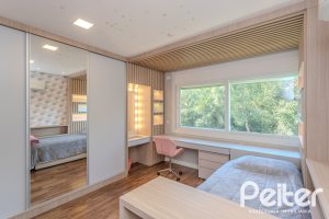 Casa em Condomínio à venda com 340m², 3 dormitórios, 3 suítes, 4 vagas, no bairro Alphaville em PORTO ALEGRE