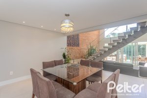 Casa em Condomínio à venda com 340m², 3 dormitórios, 3 suítes, 4 vagas, no bairro Alphaville em PORTO ALEGRE