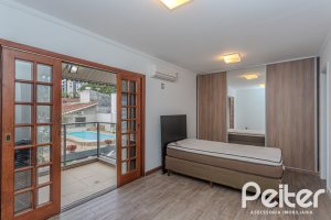 Casa em Condomínio à venda com 159m², 3 dormitórios, 1 suíte, 2 vagas, no bairro Tristeza em PORTO ALEGRE