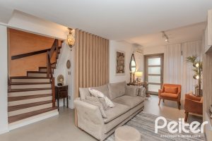Casa em Condomínio à venda com 159m², 3 dormitórios, 1 suíte, 2 vagas, no bairro Tristeza em PORTO ALEGRE