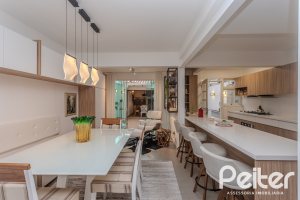 Casa em Condomínio à venda com 159m², 3 dormitórios, 1 suíte, 2 vagas, no bairro Tristeza em PORTO ALEGRE