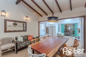 Casa em Condomínio à venda com 159m², 3 dormitórios, 1 suíte, 2 vagas, no bairro Tristeza em PORTO ALEGRE