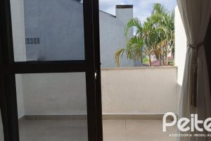 Casa à venda com 139m², 3 dormitórios, 1 suíte, 1 vaga, no bairro Hípica em Porto Alegre