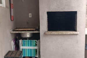 Casa à venda com 139m², 3 dormitórios, 1 suíte, 1 vaga, no bairro Hípica em Porto Alegre