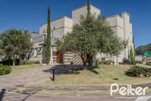 Casa em Condomínio à venda com 441m², 4 dormitórios, 4 suítes, 3 vagas, no bairro Alphaville em PORTO ALEGRE