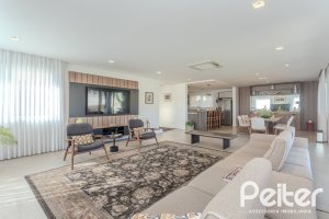 Casa em Condomínio à venda com 441m², 4 dormitórios, 4 suítes, 3 vagas, no bairro Alphaville em PORTO ALEGRE