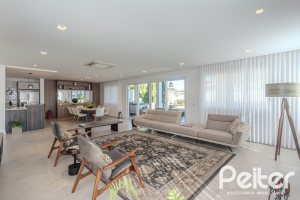 Casa em Condomínio à venda com 441m², 4 dormitórios, 4 suítes, 3 vagas, no bairro Alphaville em PORTO ALEGRE