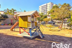 Apartamento à venda com 55m², 2 dormitórios, no bairro Tristeza em Porto Alegre