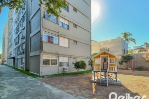 Apartamento à venda com 55m², 2 dormitórios, no bairro Tristeza em Porto Alegre