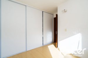 Apartamento à venda com 55m², 2 dormitórios, 1 vaga, no bairro Sarandi em Porto Alegre