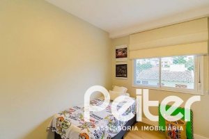 Apartamento à venda com 69m², 2 dormitórios, 1 suíte, 1 vaga, no bairro Tristeza em PORTO ALEGRE
