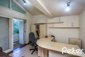 Casa em Condomínio à venda com 363m², 3 dormitórios, 2 suítes, 4 vagas, no bairro Cavalhada em PORTO ALEGRE