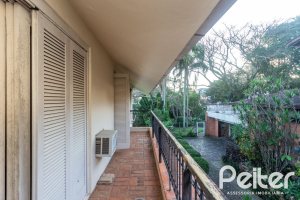 Casa em Condomínio à venda com 363m², 3 dormitórios, 2 suítes, 4 vagas, no bairro Cavalhada em PORTO ALEGRE